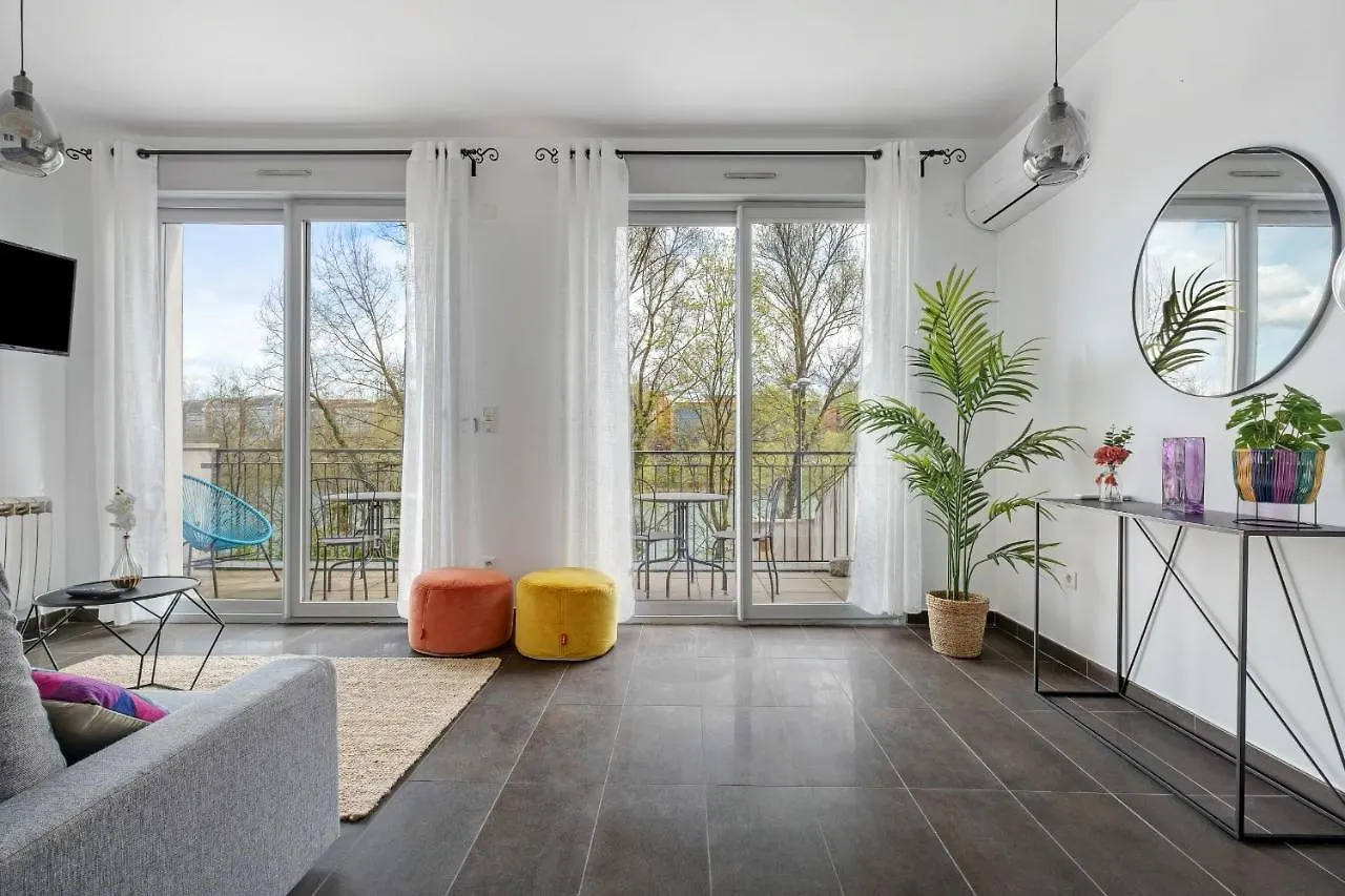 Apartment Lyon Cite-La Suite Passerelle Avec Balcon-Caluire